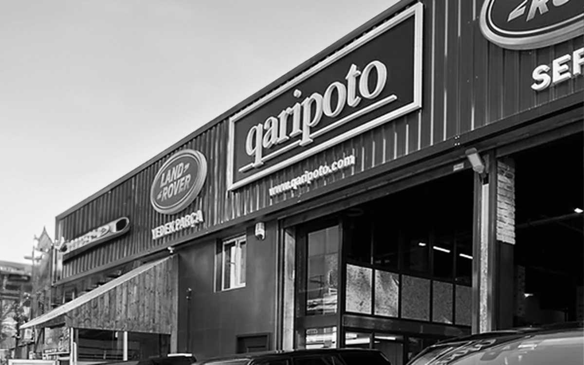 qarip-oto-main-page-banner-bw-3